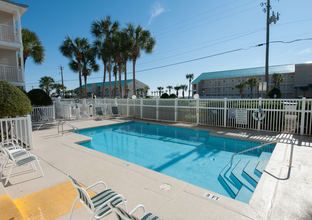 pool with condo in destin florida