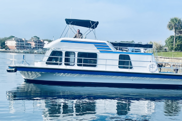 Houseboat Cruise | Crab Island Cruises